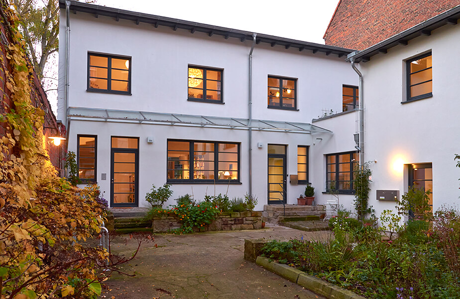 SANIERUNG HINTERHAUS